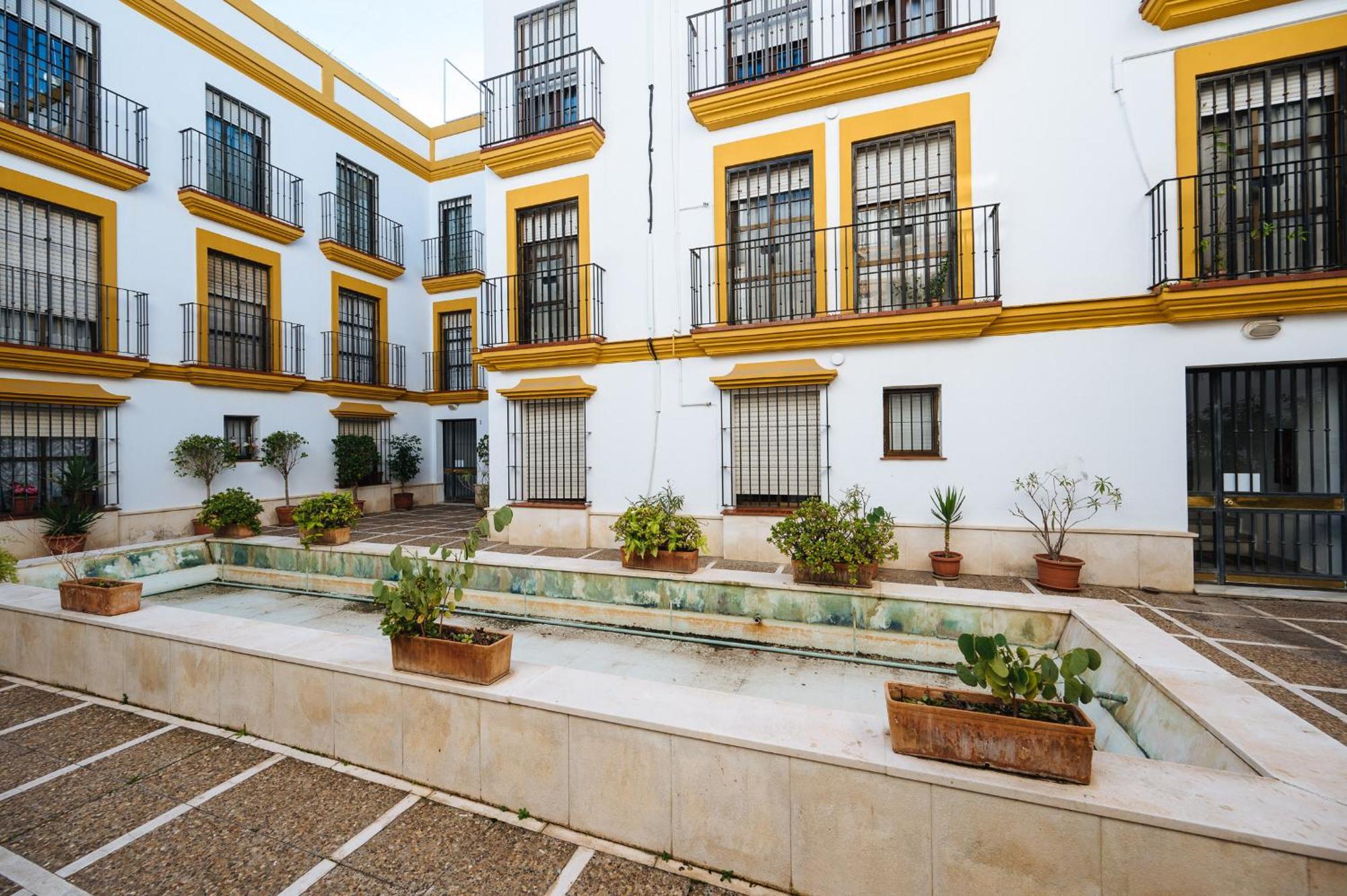 Pilsev Center Apartment إشبيلية المظهر الخارجي الصورة