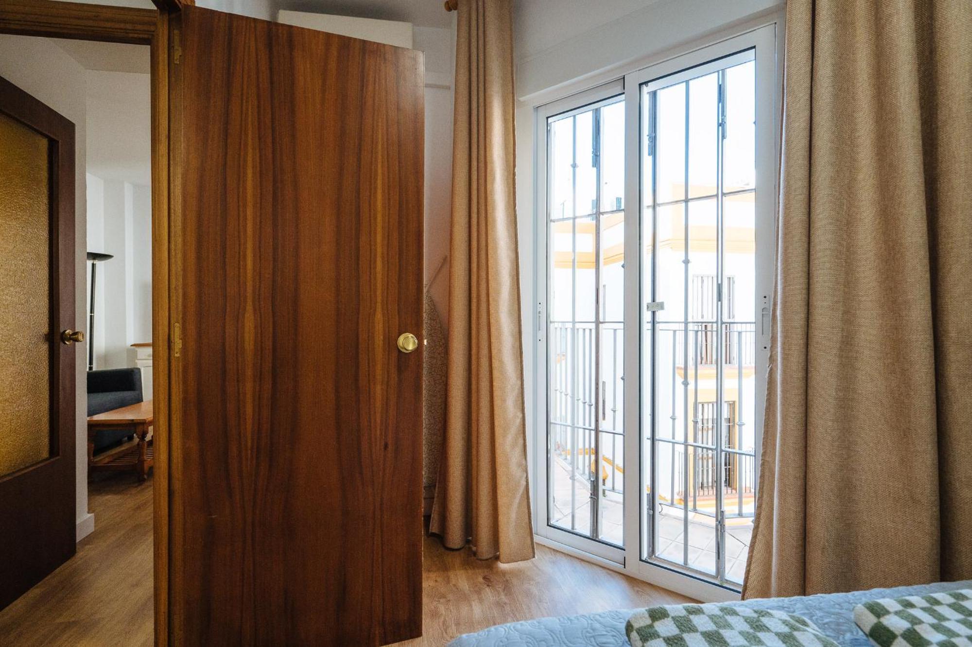 Pilsev Center Apartment إشبيلية المظهر الخارجي الصورة
